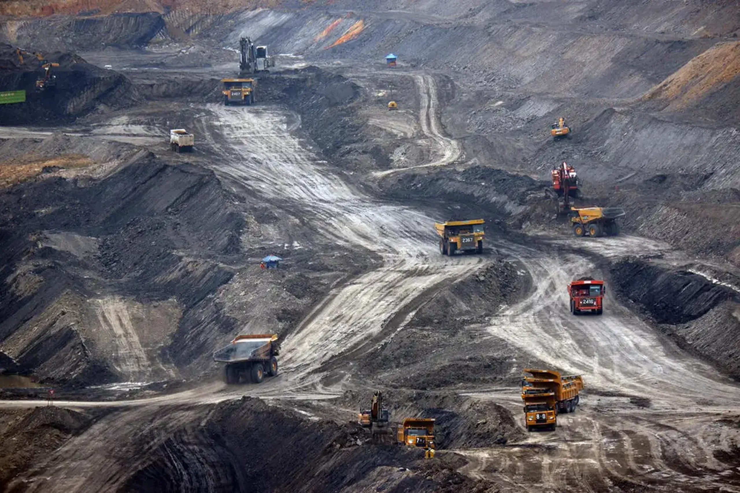 Dashboard monitoring produksi tambang